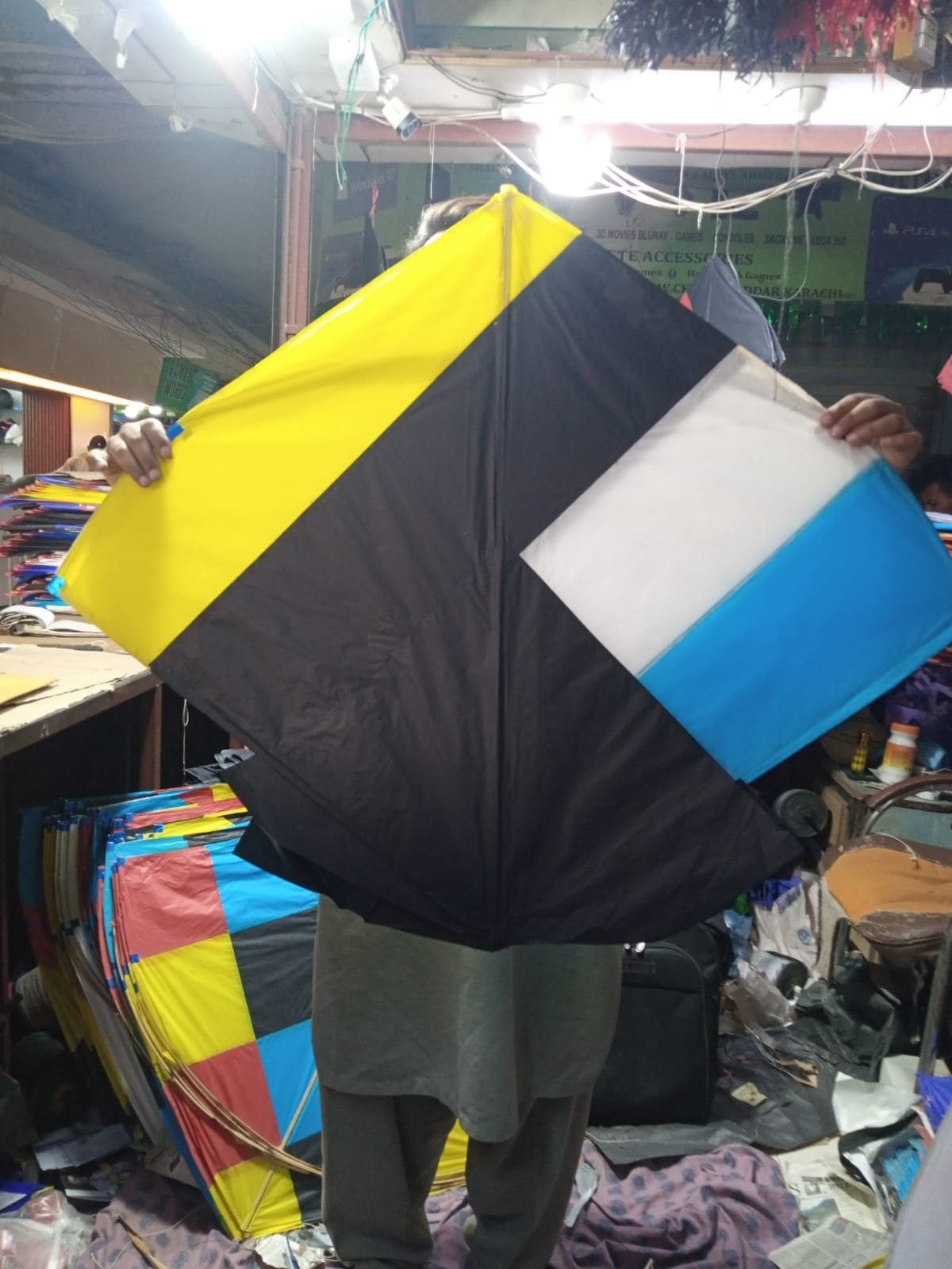 Pack of 50 Kites 1 Tawa (Medium) – Basant Special | RestoMart Pack of 50 Kites 1 Tawa in Lahore